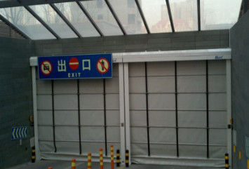 acheter Portes en tissu à ascenseur verticale bleu foncé pour l'industrie Aéroports chantiers navals online manufacture