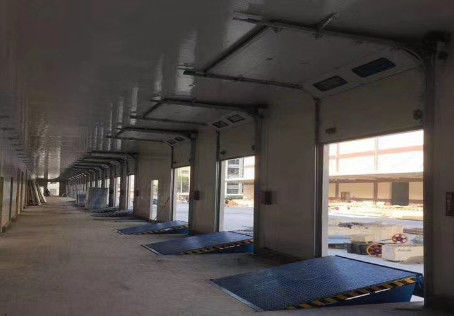 acheter Nivelateur hydraulique de quai personnalisable avec unité hydraulique dédiée et épaisseur de lèvre de 16 mm en couleur de plateforme grise online manufacture