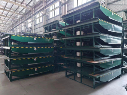 6800kg / 13600kg Niveleur hydraulique de quai Niveleur mécanique de quai de chargement