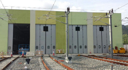 ISO 9001 Portes pliantes industrielles automobiles Porte de la station de maintenance ferroviaire