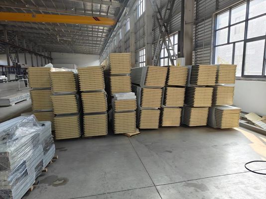 Portes de garage sectionnelles avec des dispositifs de rupture de ressort et de rupture de câbles anti-fil