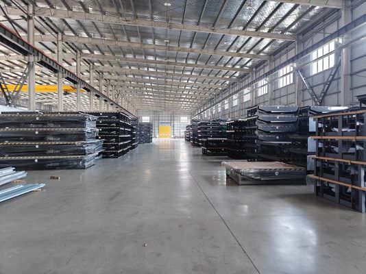 Logistique moderne Plateformes de chargement et de déchargement électriques