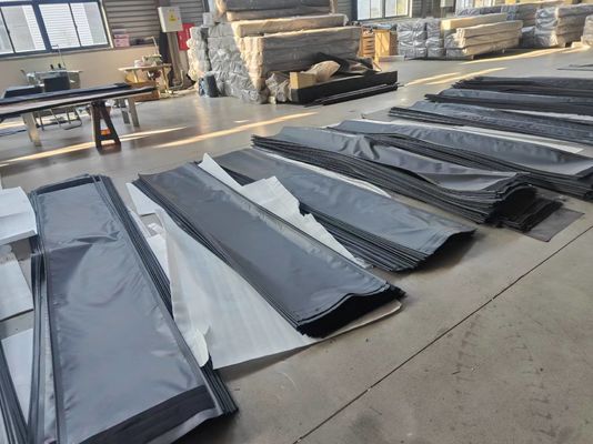 Emballage des ports et des abris Les ports des camions mécaniques