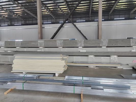 Logistique d'entrepôt Ascenseur vertical Porte sectionnelle en acier galvanisé à chaud 40 mm