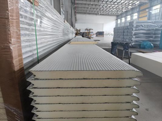 Taille personnalisée Porte sectionnelle verticale Porte sectionnelle isolée supérieure ISO 9001