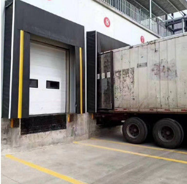 Nivelateurs de quai de chargement personnalisables pour le chargement en entrepôt Capacité de chargement gris/ 6800 kg Dynamique/ 13600 kg Statique