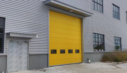 Portes sectionnelles isolées automatiques Sandwich