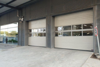 Porte sectionnelle isolée ((Double rangée de fenêtres transparentes)