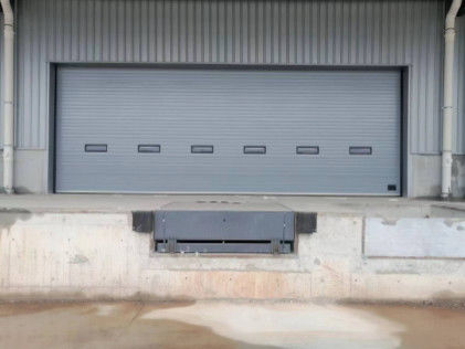 Logistique hydraulique niveauur de quai déchargement port charge statique 13600kg