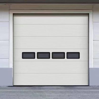 Porte de garage sectionnelle isolée de 40 mm Économie d'espace